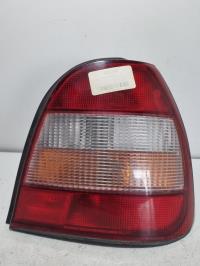 Fanale posteriore principale sinistro (luci)