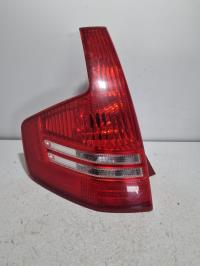 Fanale posteriore principale sinistro (luci)