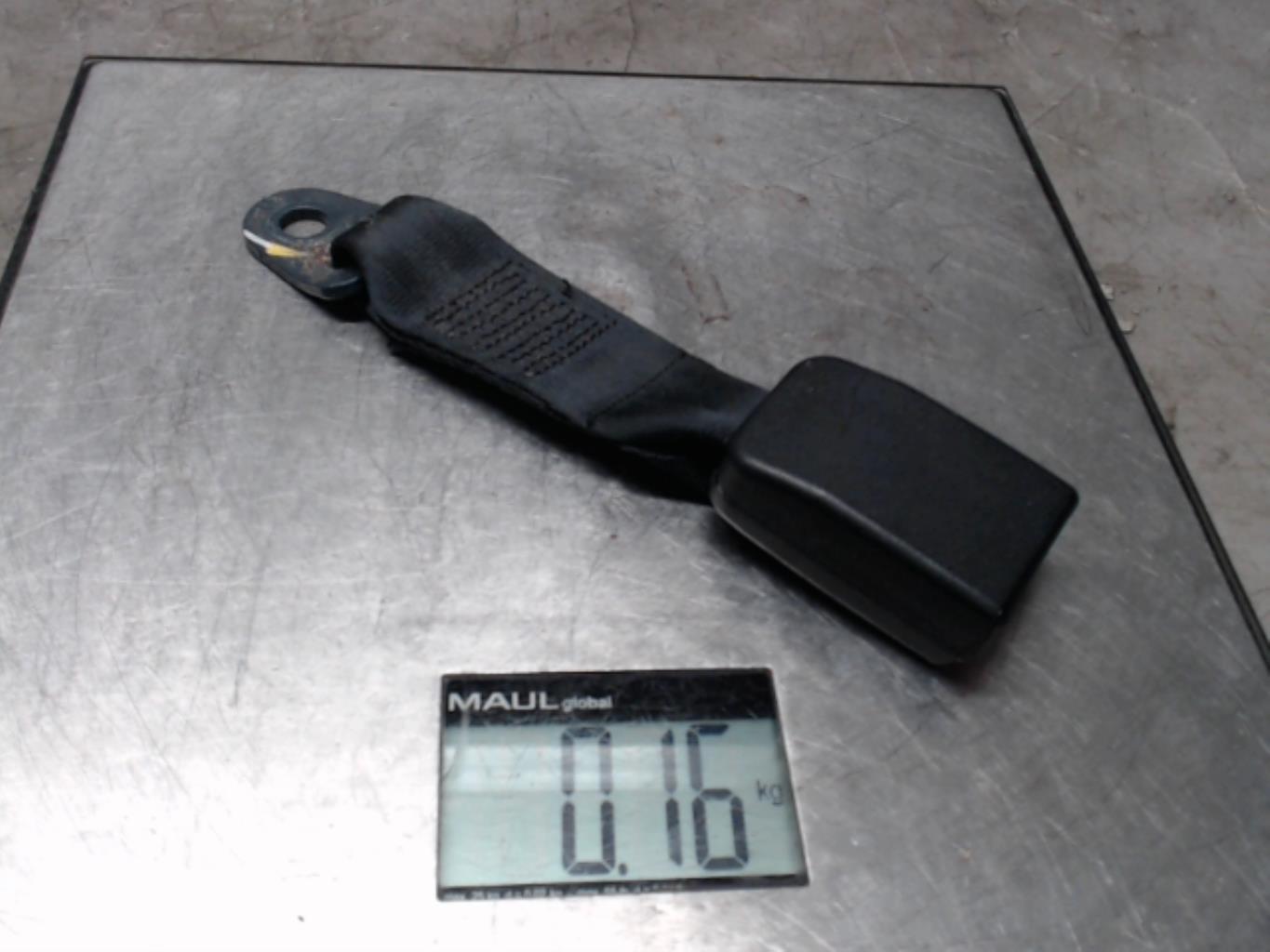 Attache ceinture arriere centrale