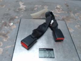 Attache ceinture arriere droit