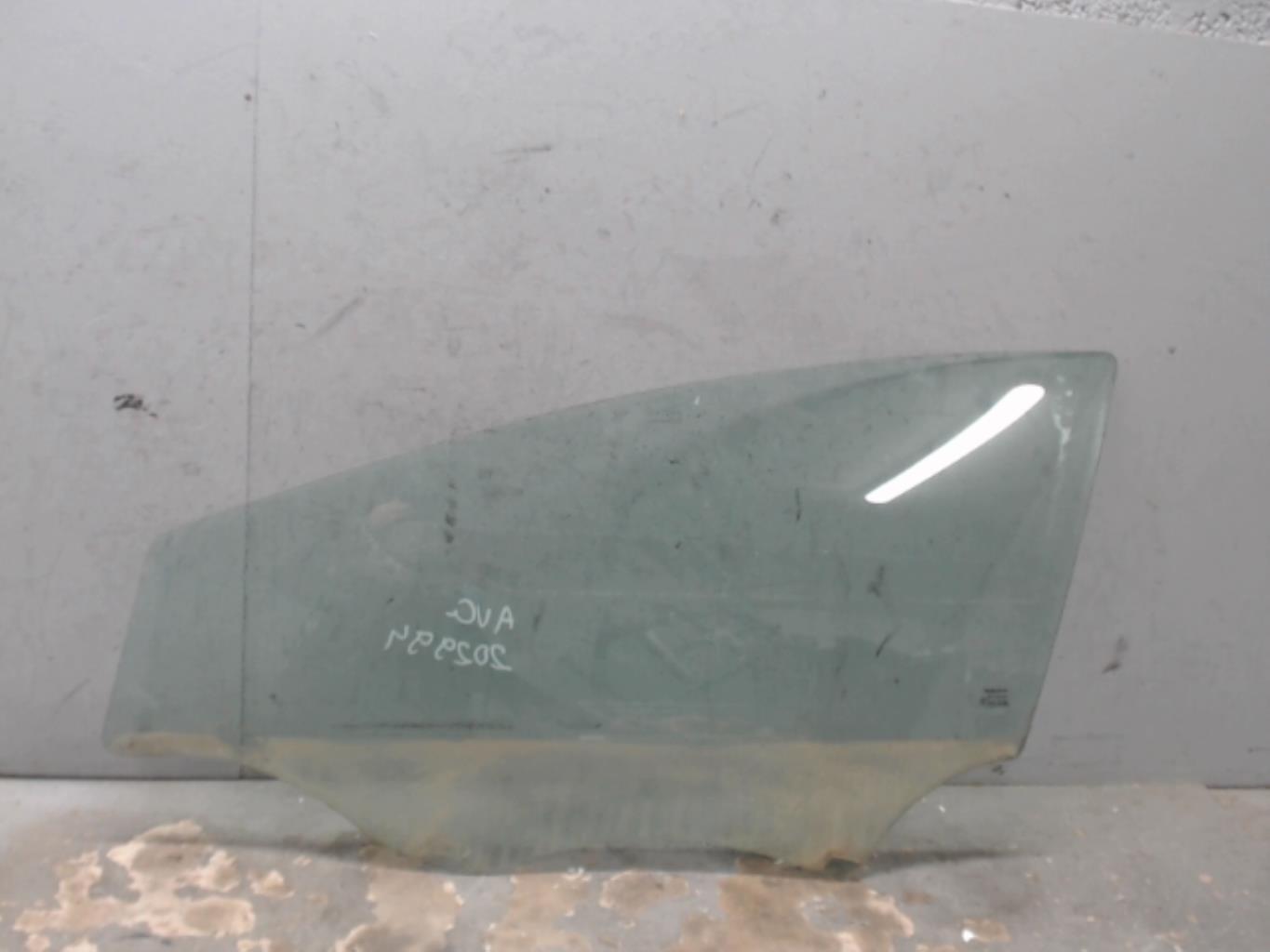 Vitre avant gauche