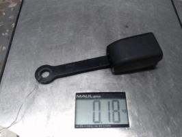 Attache ceinture avant droit