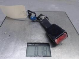 Attache ceinture avant droit