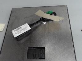 Attache ceinture avant gauche