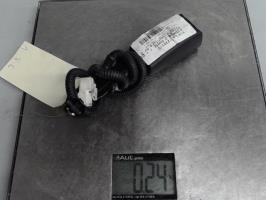 Attache ceinture avant droit