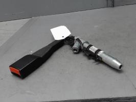 Attache ceinture avant droit