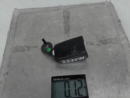 Attache ceinture arriere droit