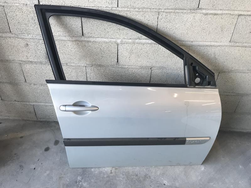 Porte avant droit