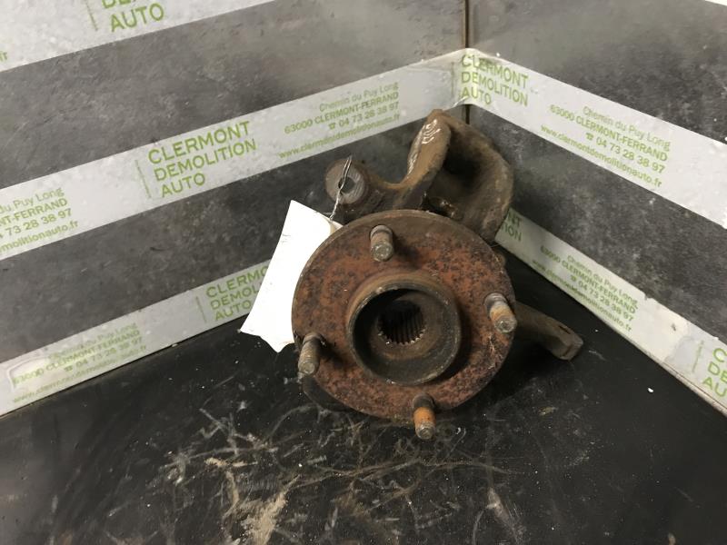 Fusee avant gauche
