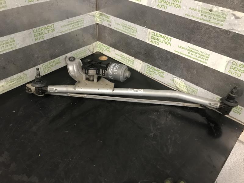 Moteur essuie glace avant