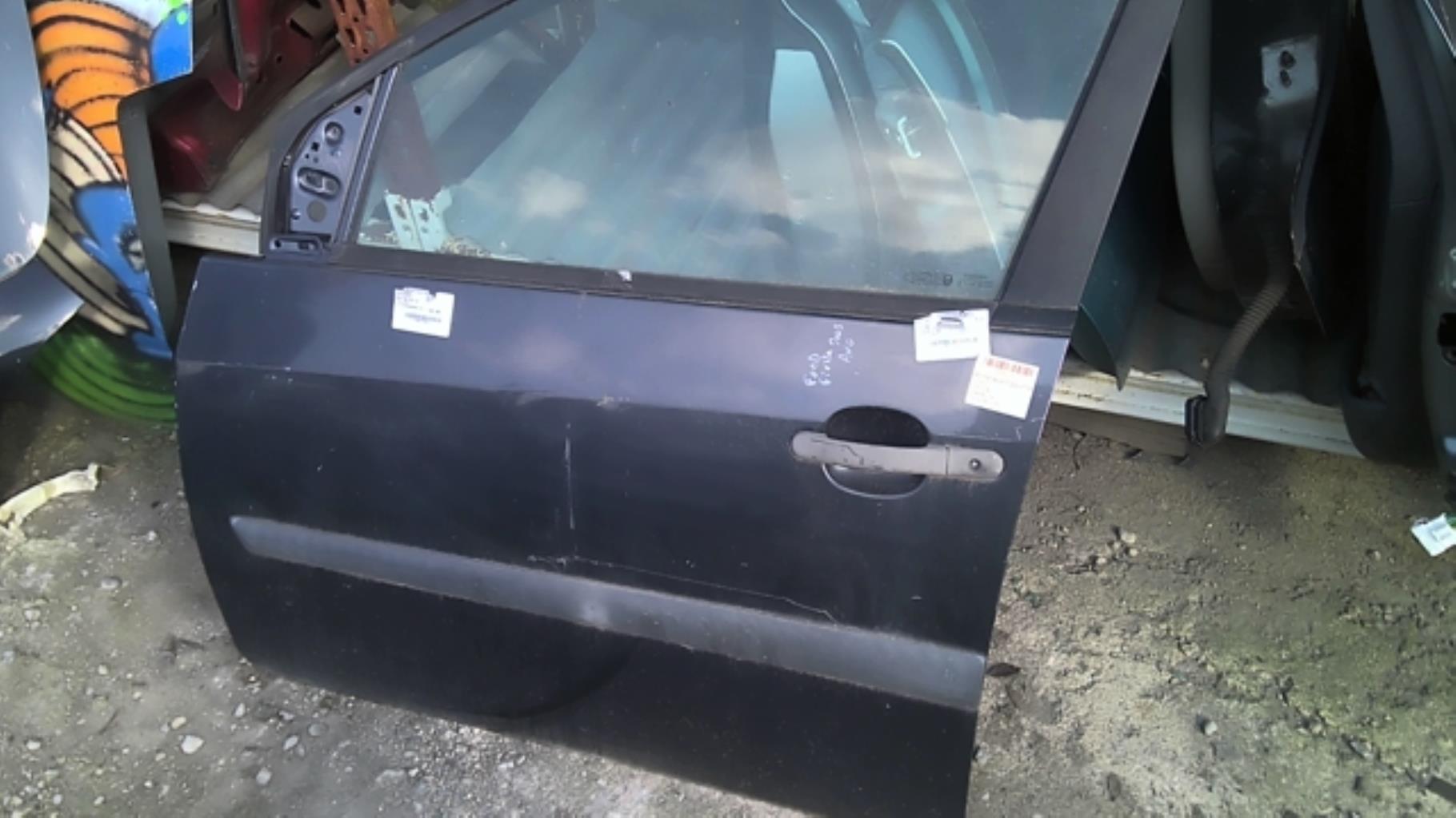 Porte avant gauche
