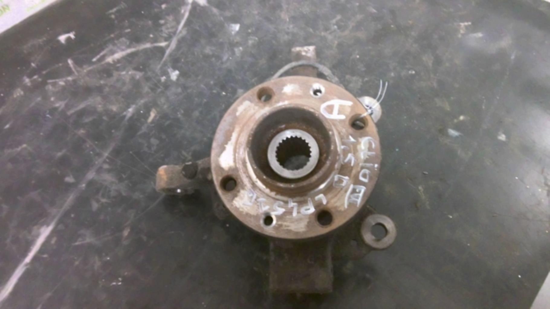 Fusee avant droit