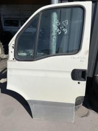 Porte avant gauche