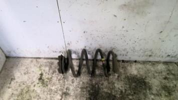 Ressort de suspension arriere droit