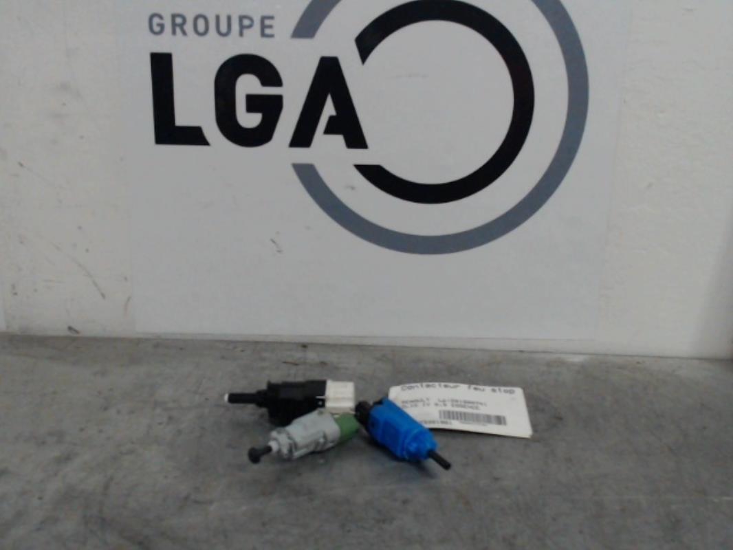 Contacteur feu stop