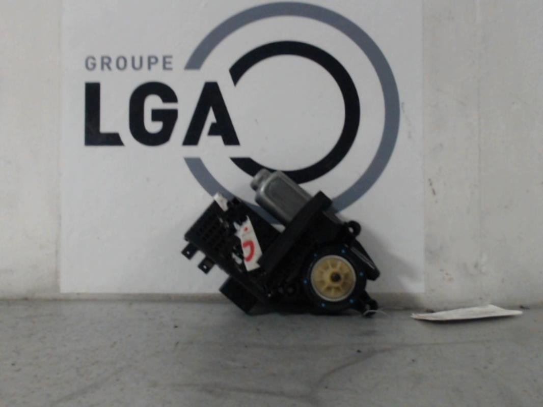 Moteur leve vitre avant droit