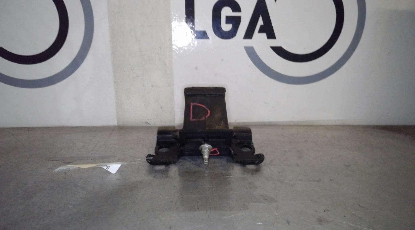 Support moteur droit