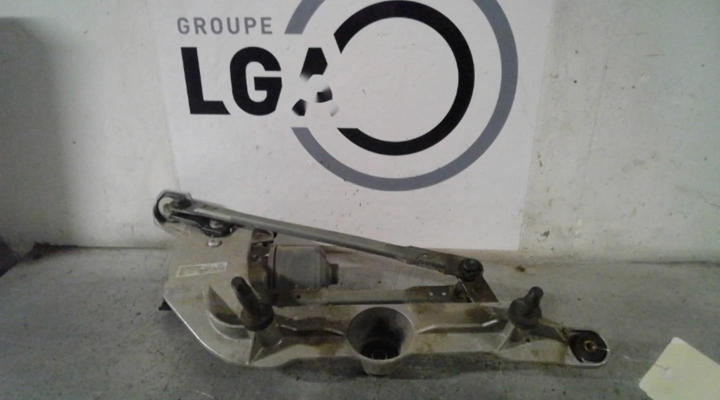 Moteur essuie glace avant