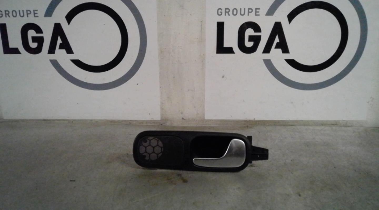 Poignee interieur avant droit
