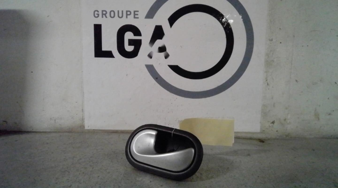 Poignee interieur avant gauche