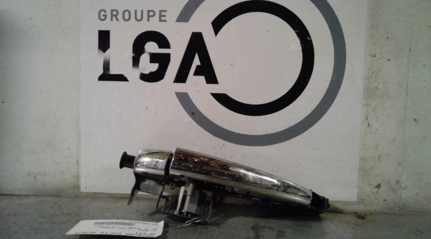 Poignee porte avant droit