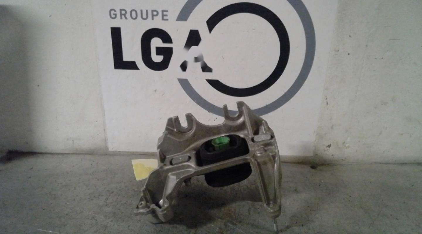 Support moteur gauche