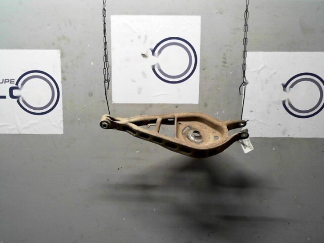 Bras de suspension superieur arriere droit