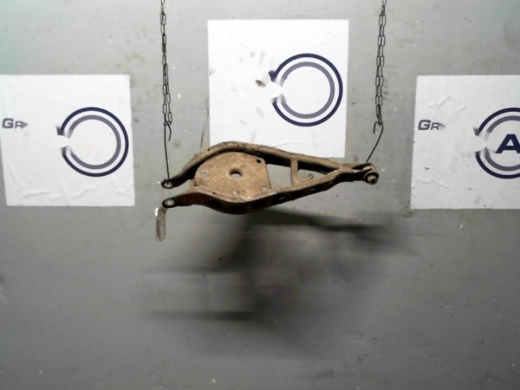 Bras de suspension superieur arriere gauche