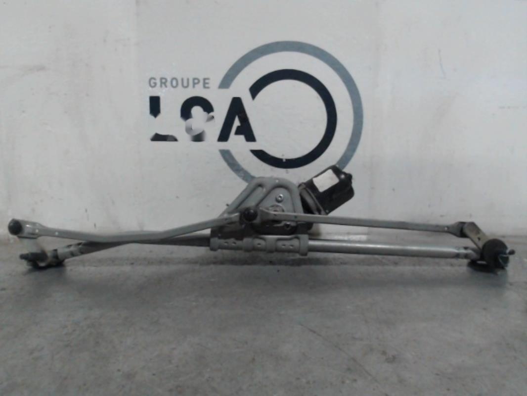 Moteur essuie glace avant