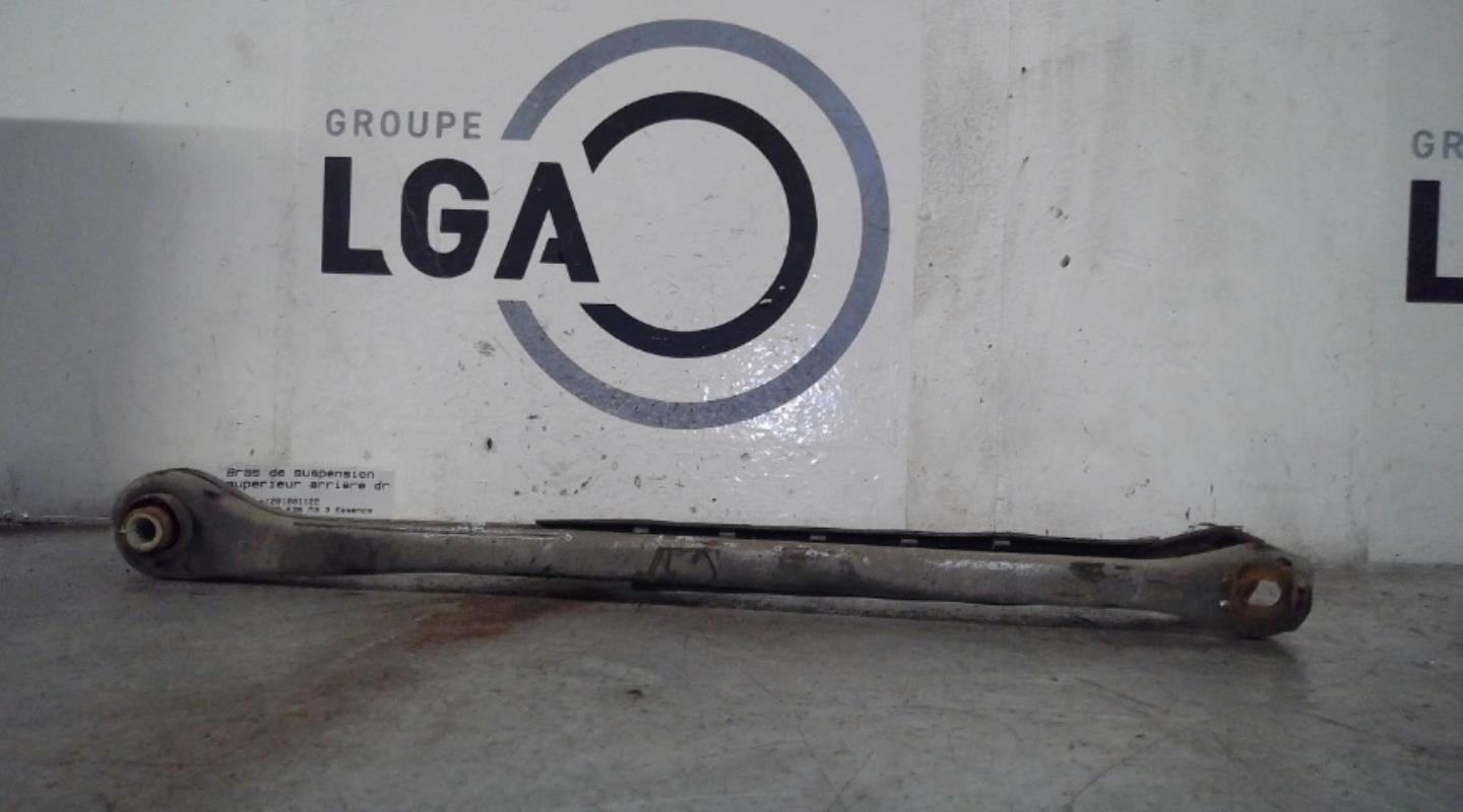 Bras de suspension superieur arriere droit