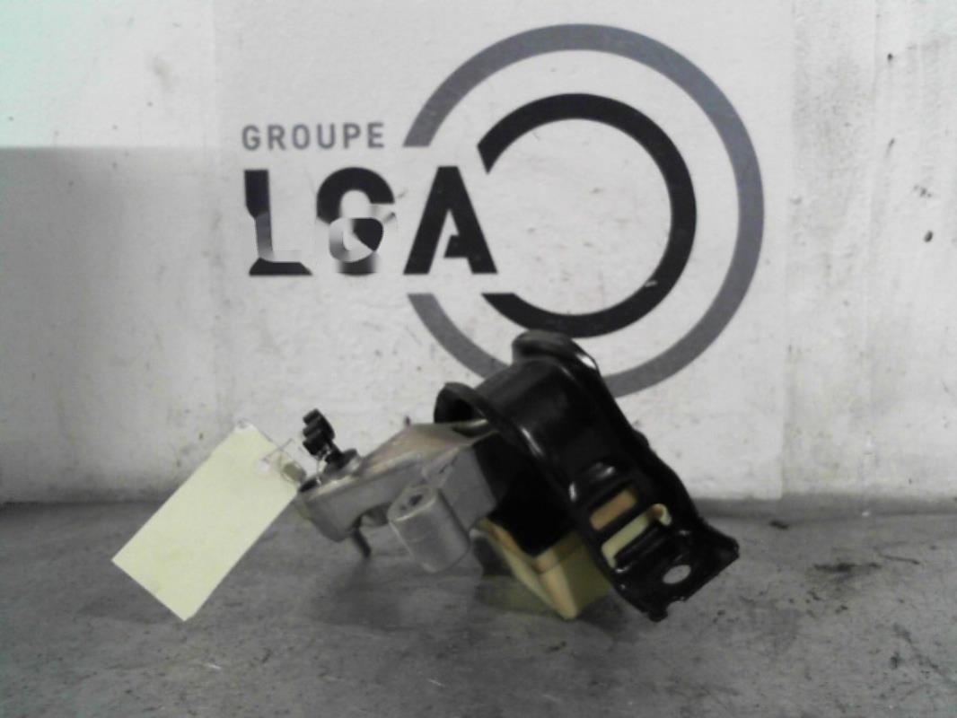 Support moteur droit