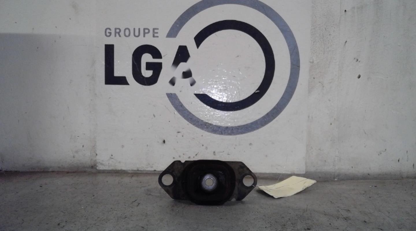 Support moteur droit
