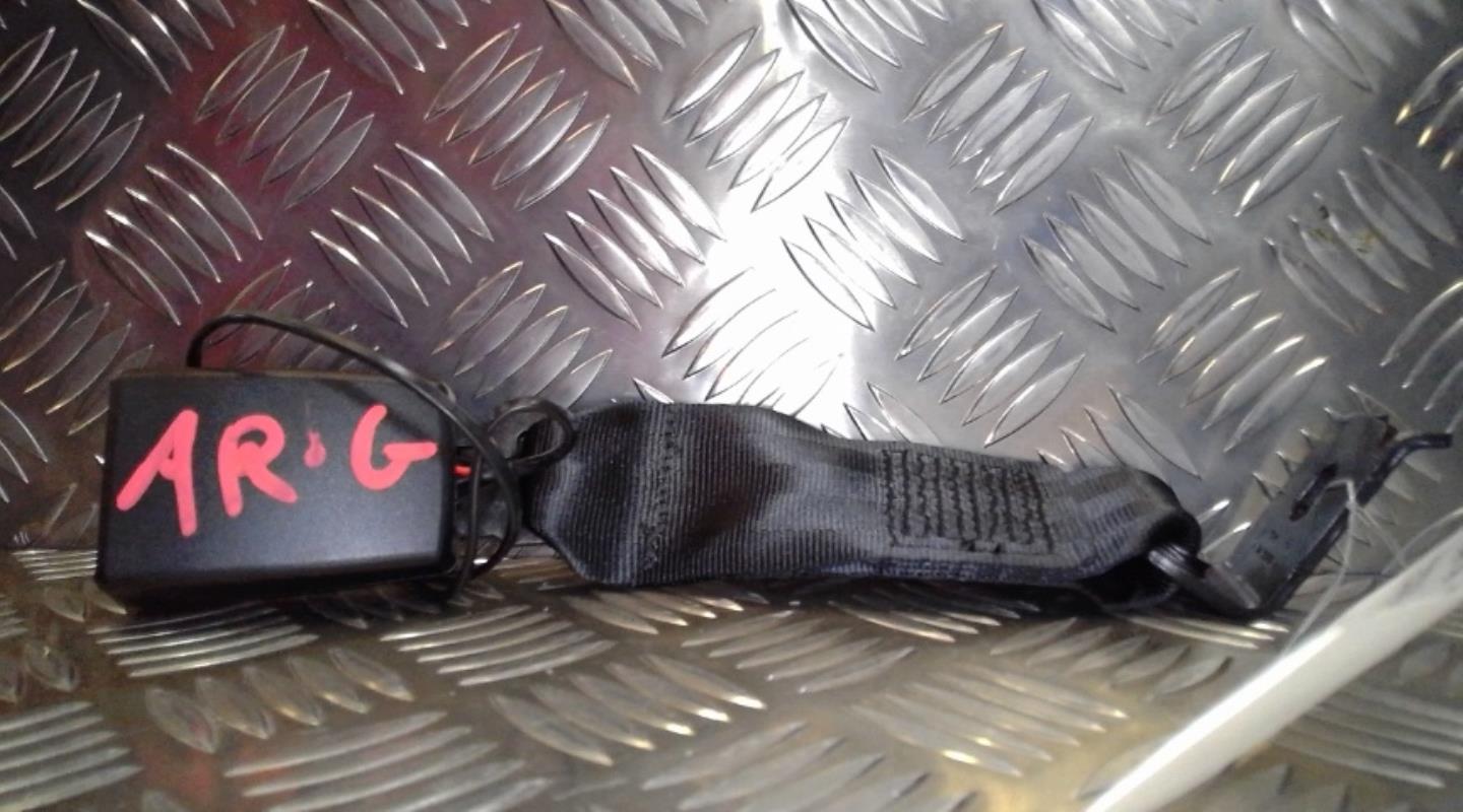 Attache ceinture arriere gauche