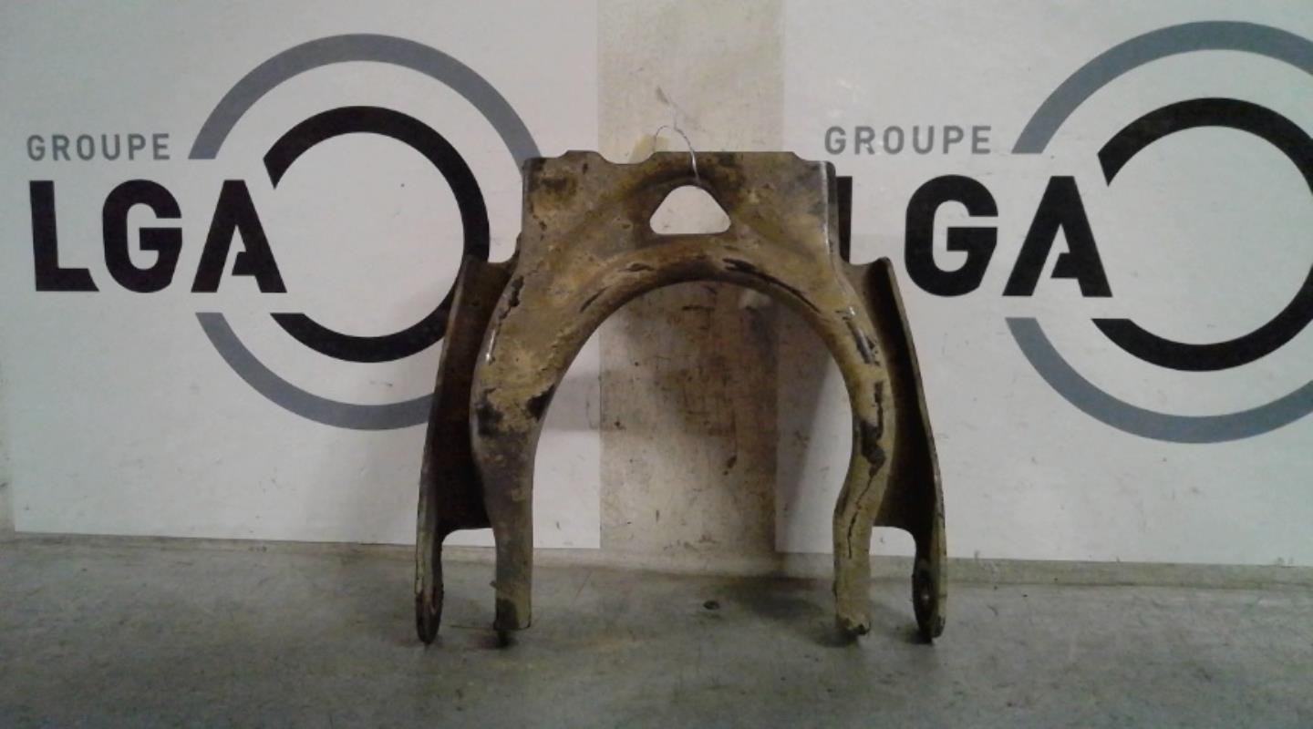 Bras de suspension superieur avant droit