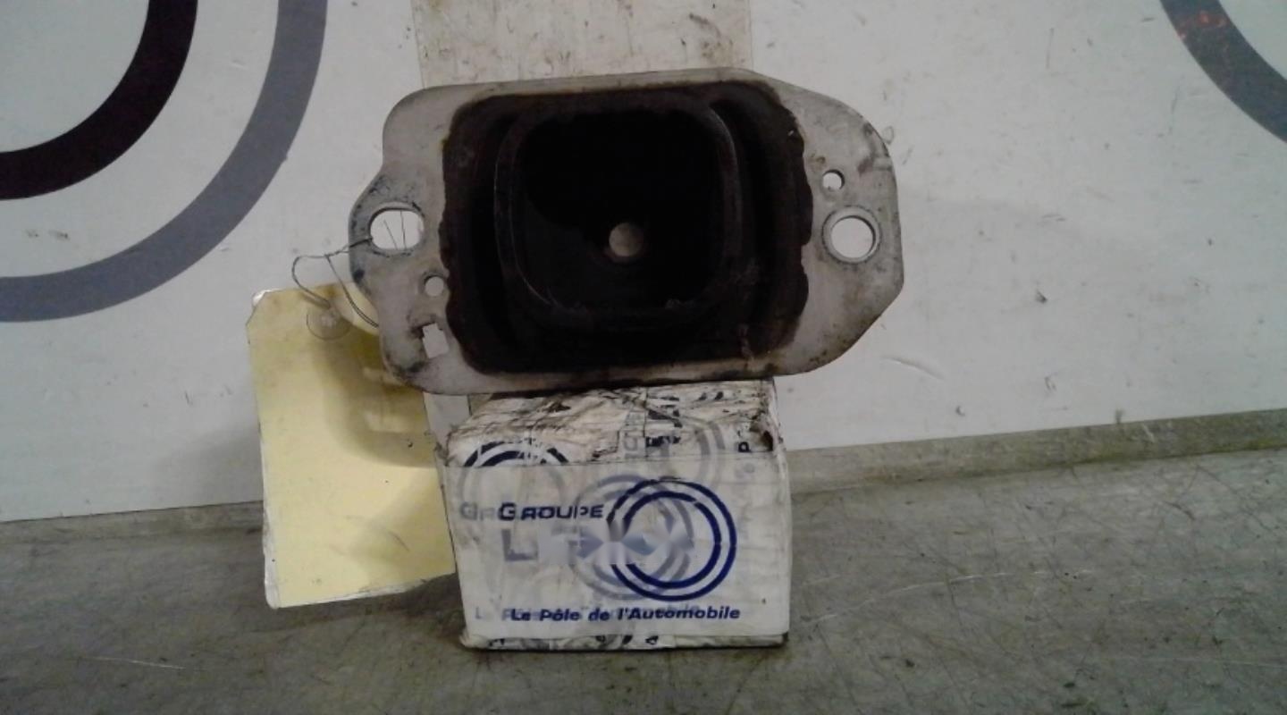 Support moteur gauche