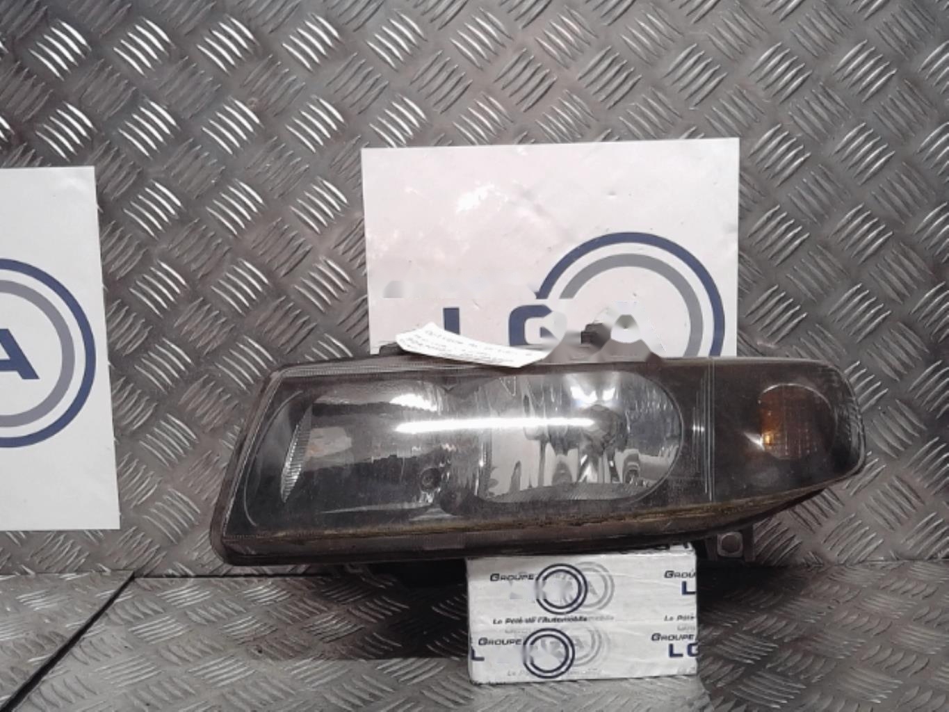 Óptica delantera principal izquierda (luces) (faro)
