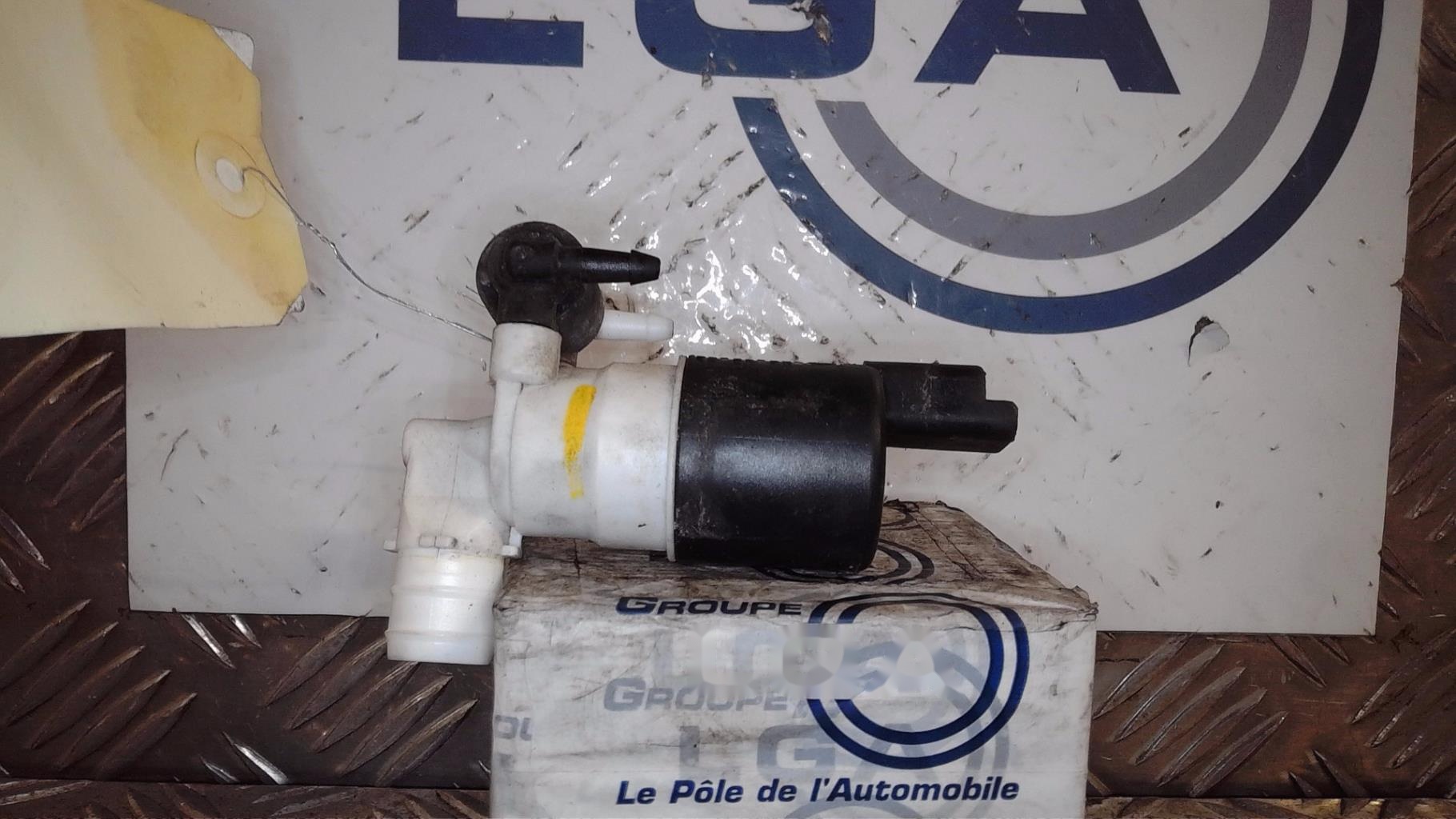 Pompe lave glace avant