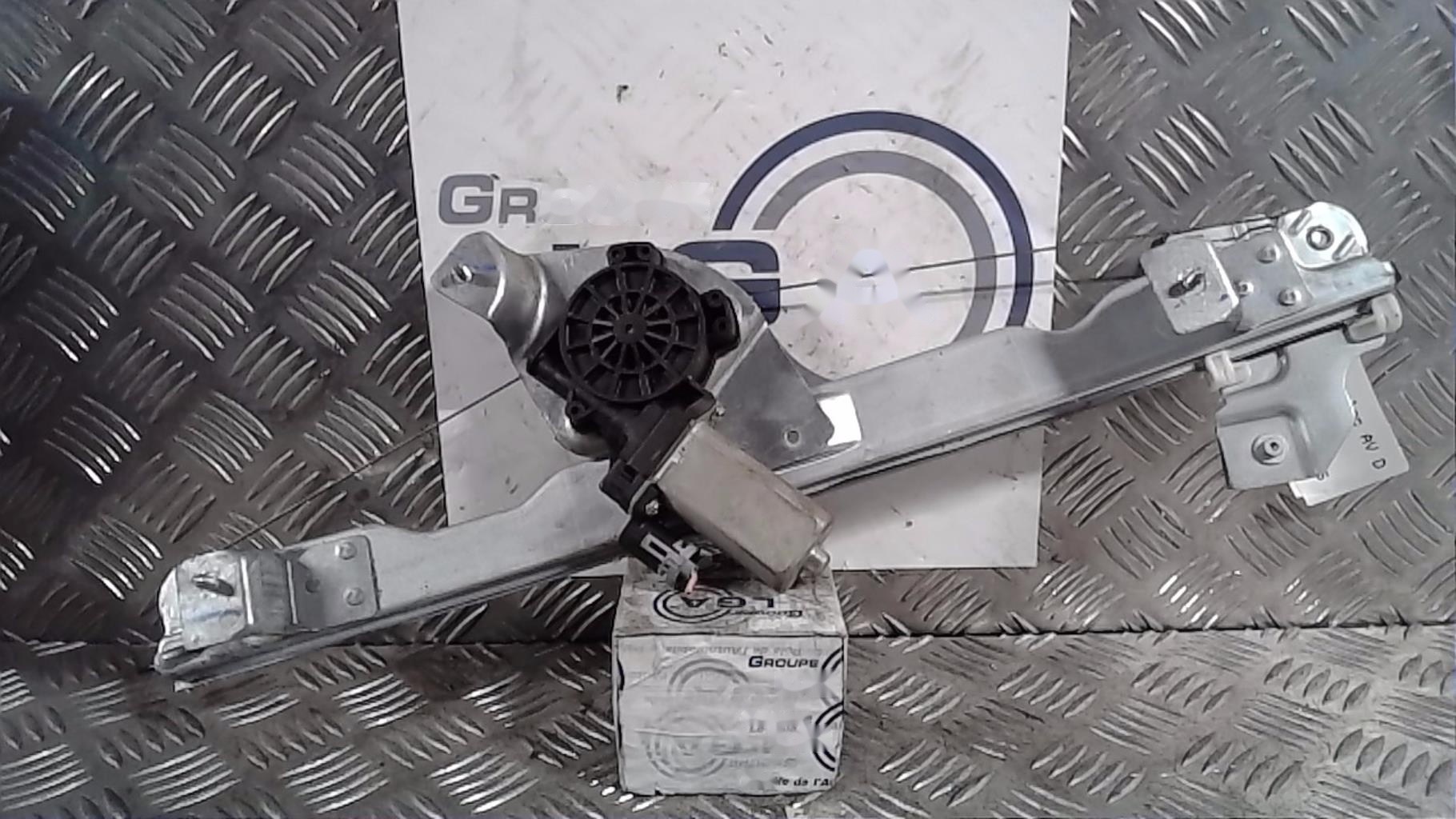 Leve vitre electrique avant droit