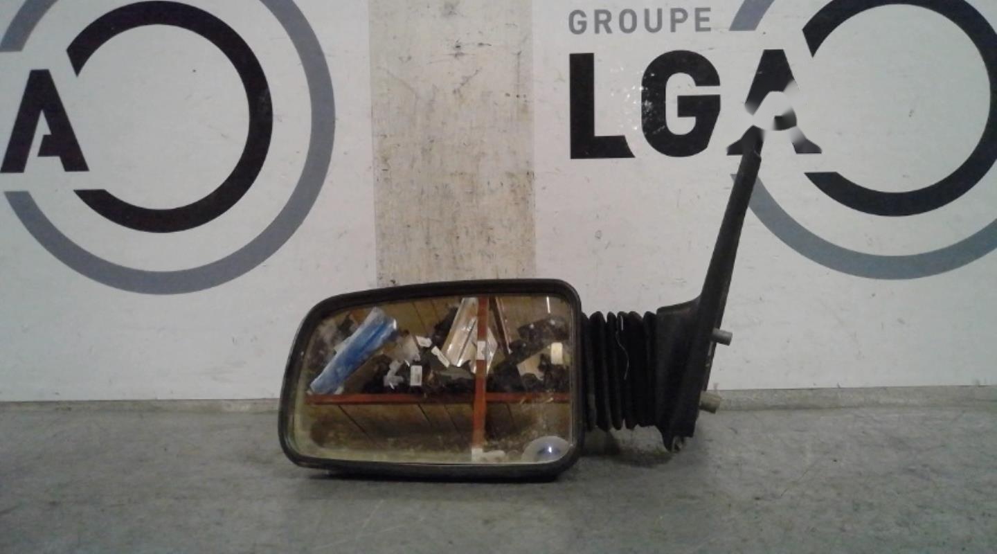 Retrovisor izquierdo
