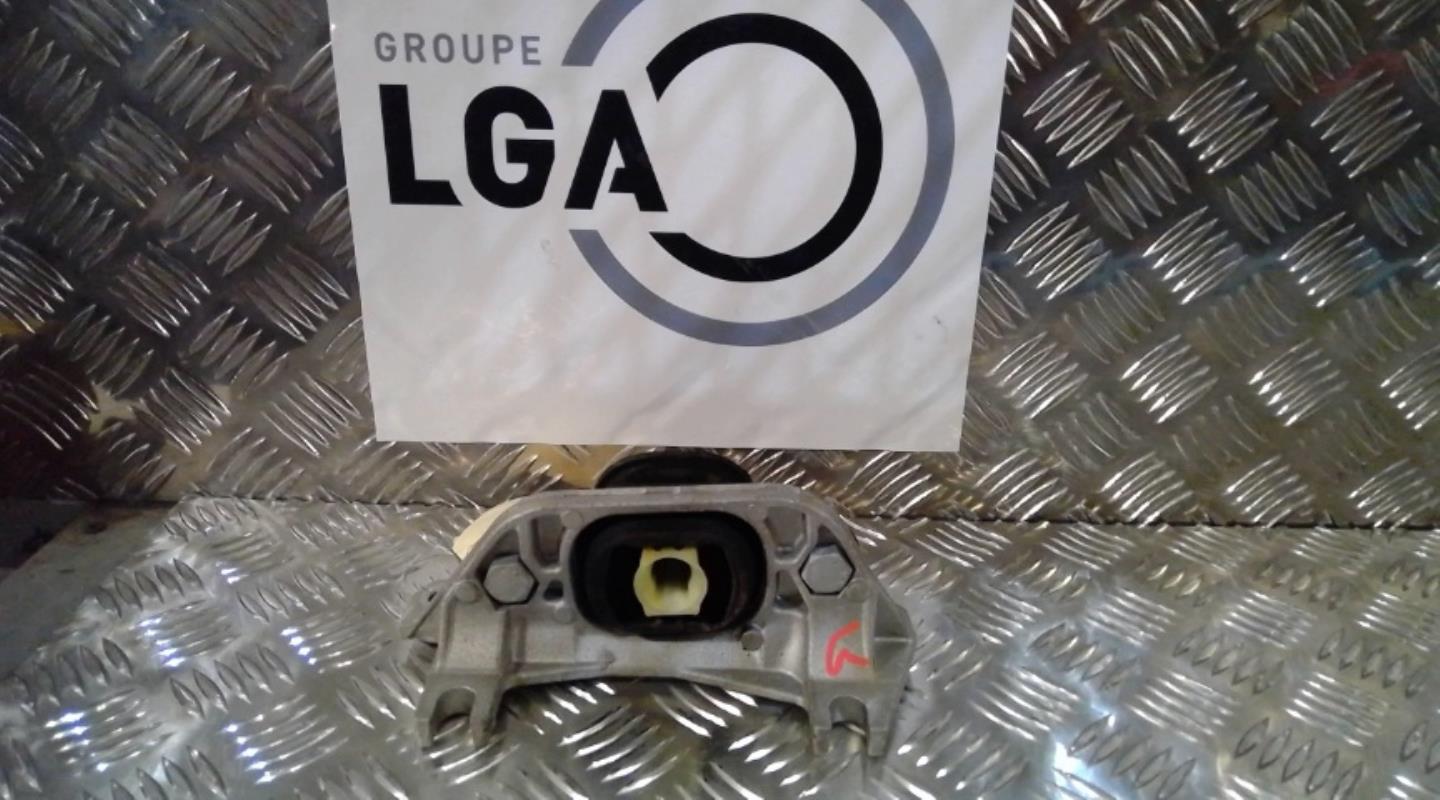 Support moteur gauche