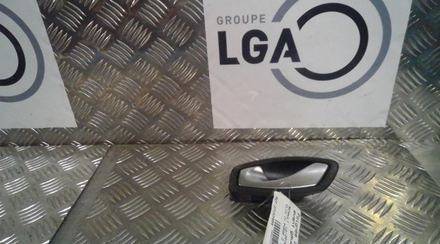 Poignee interieur avant gauche