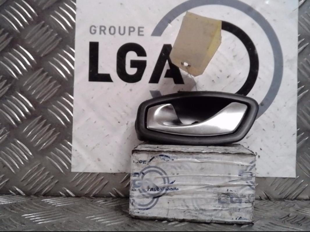 Poignee interieur avant gauche
