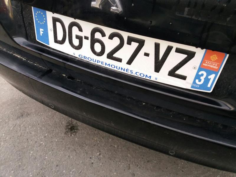 Estribo delantero derecho (freno)