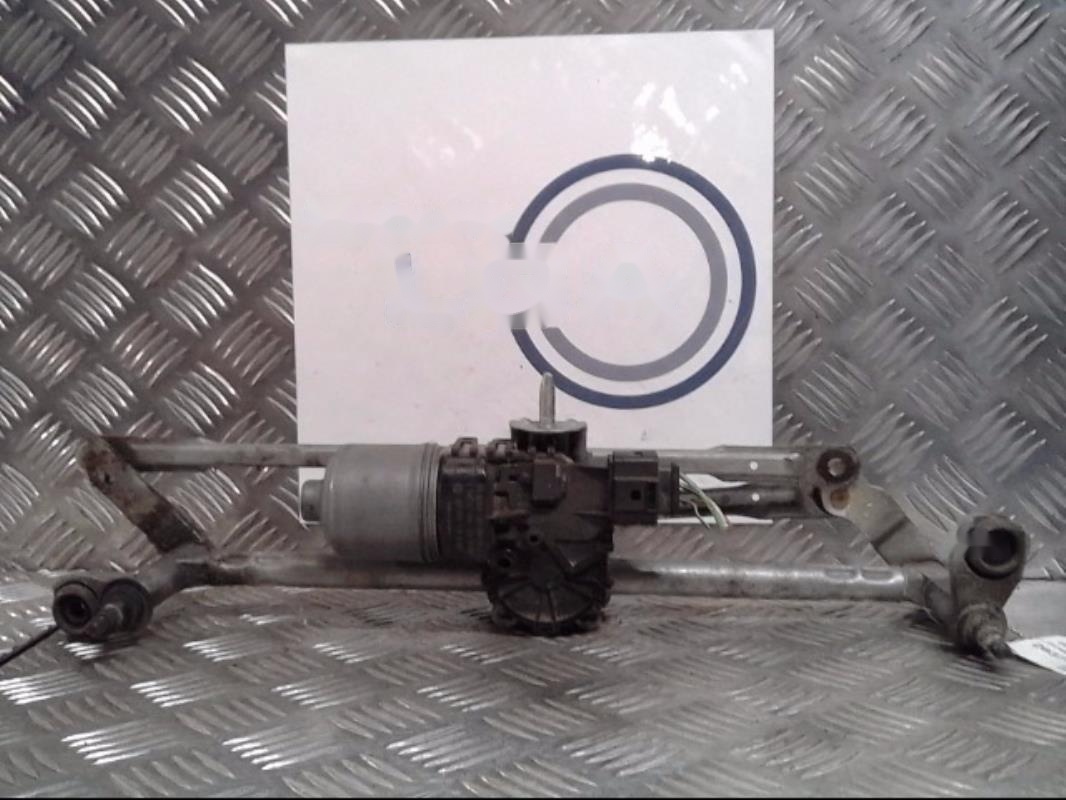 Moteur essuie glace avant