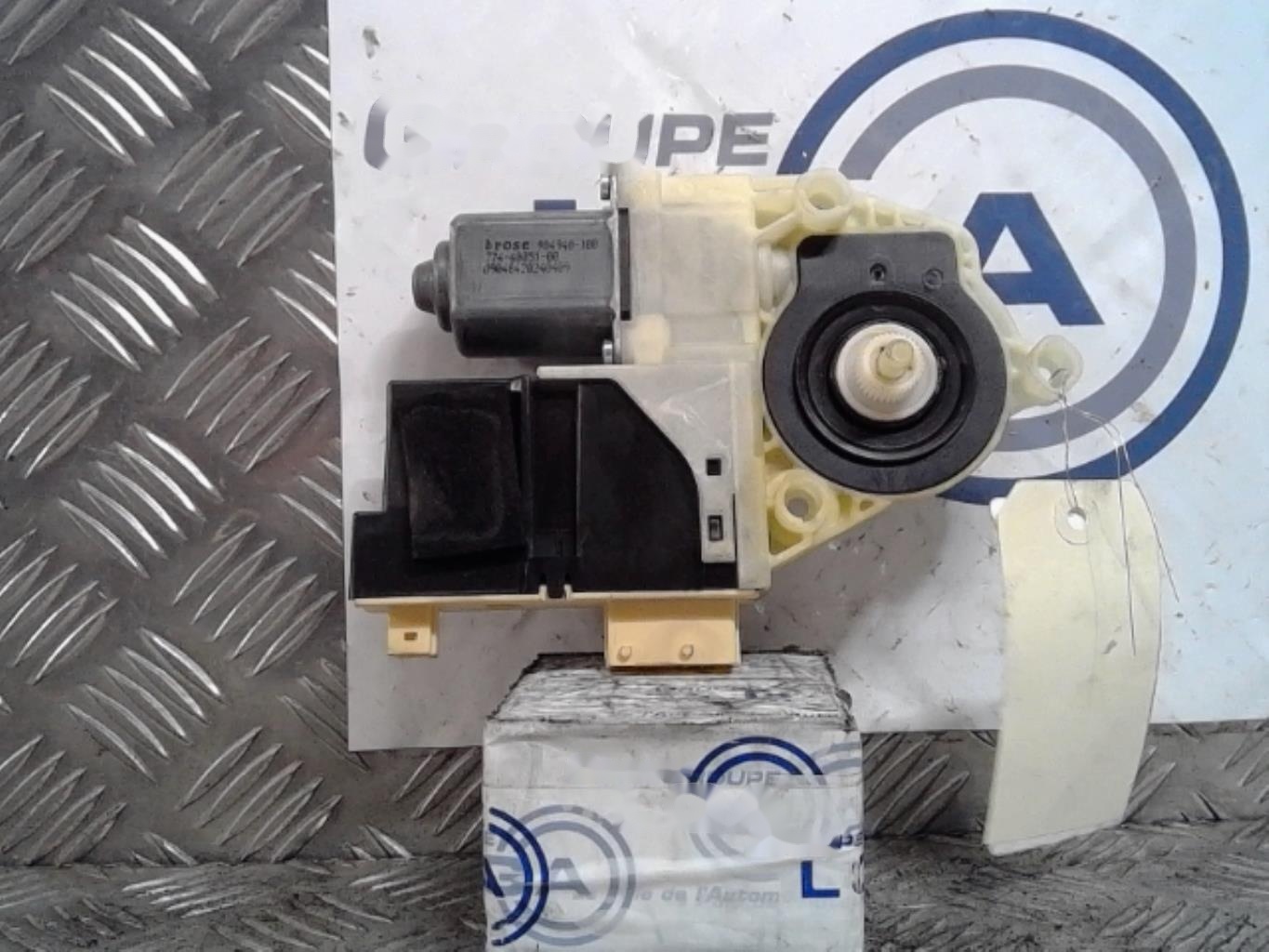 Leve vitre electrique avant droit