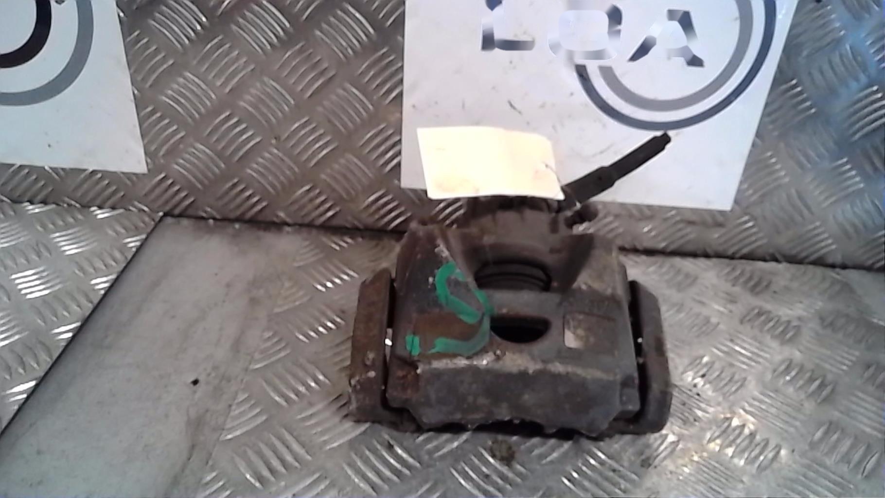 Etrier avant gauche (freinage)