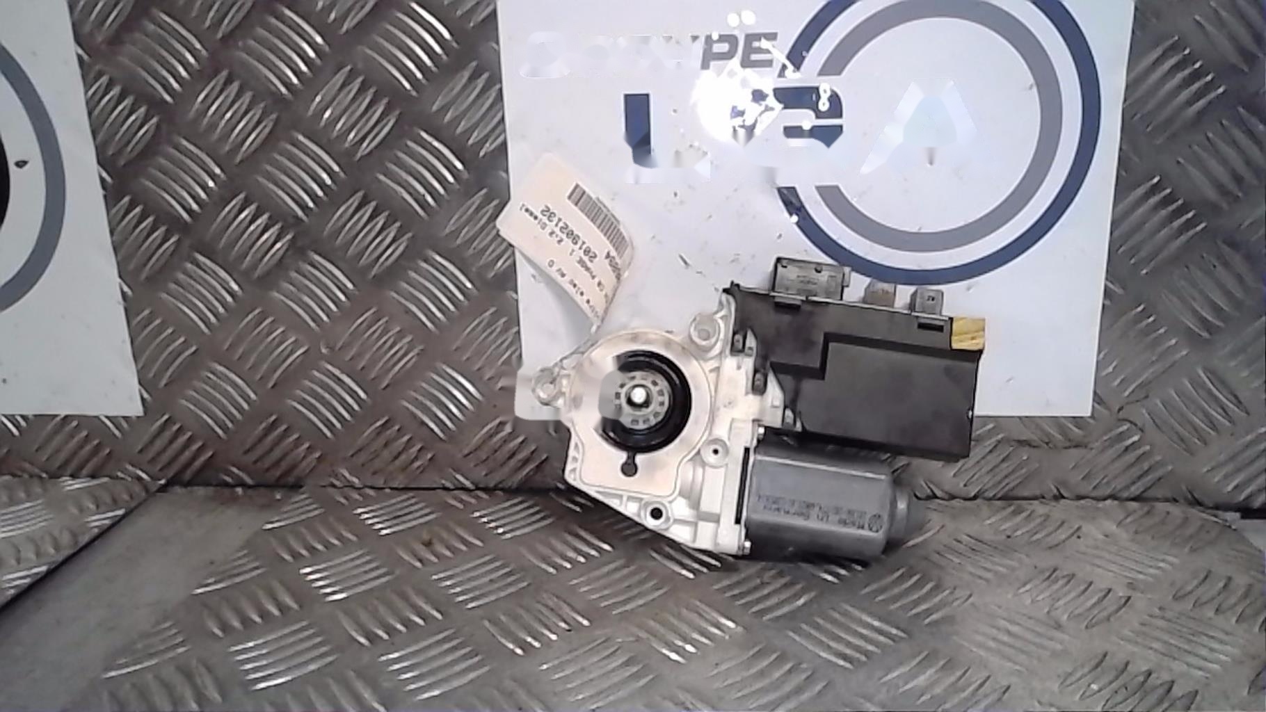 Leve vitre electrique avant droit