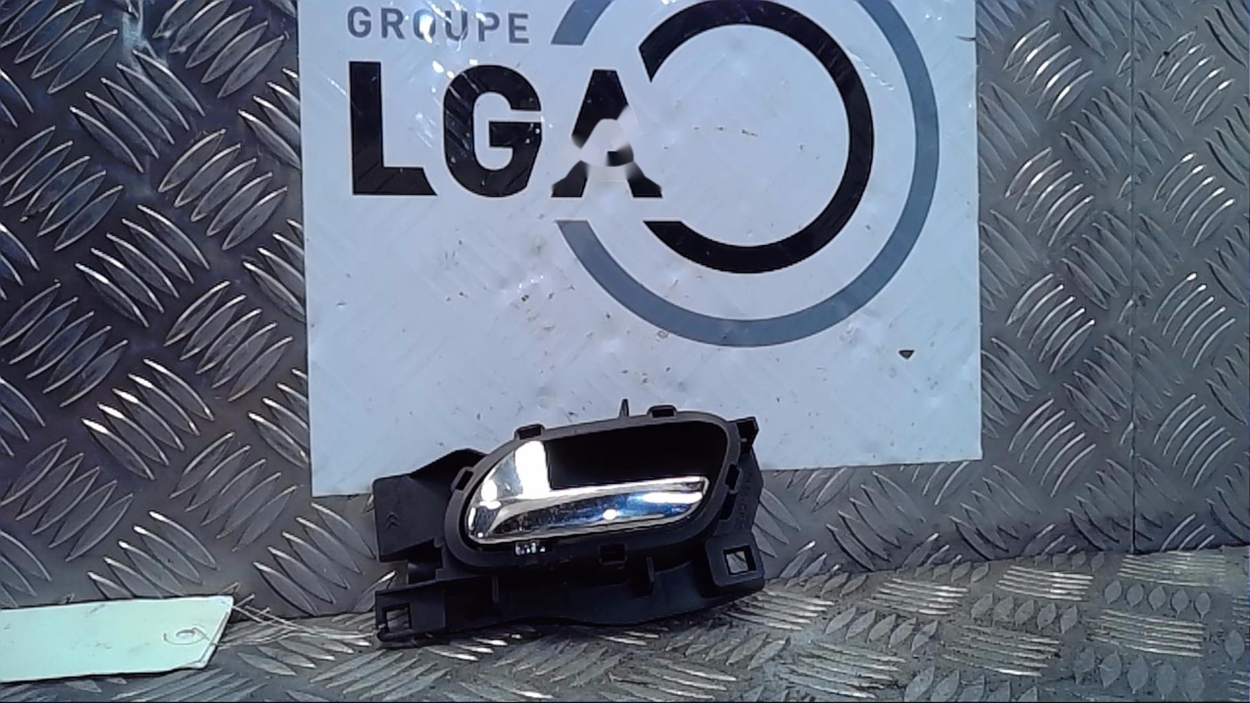 Poignee interieur avant gauche