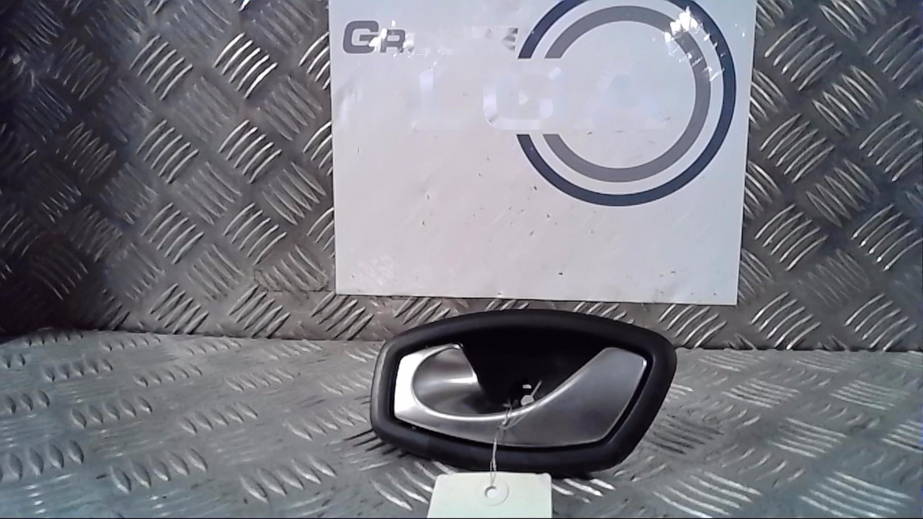 Poignee interieur avant gauche