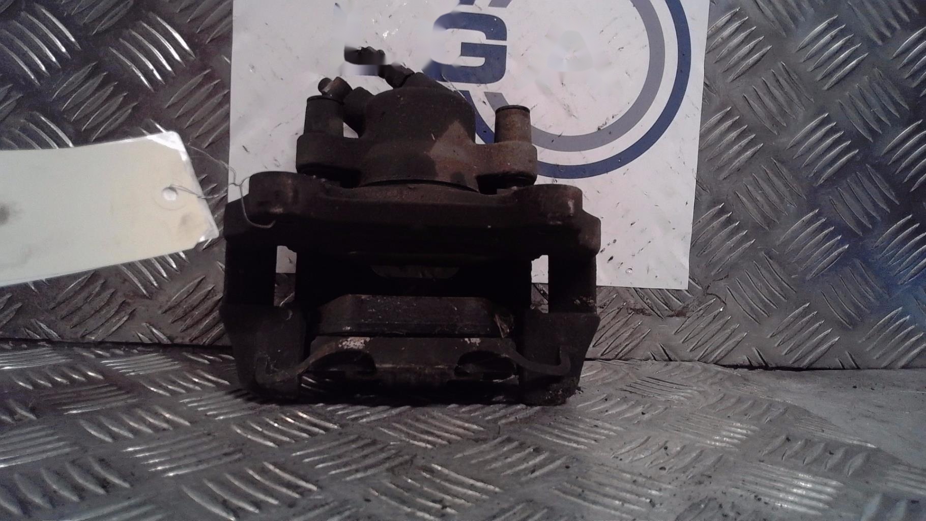 Etrier avant gauche (freinage)